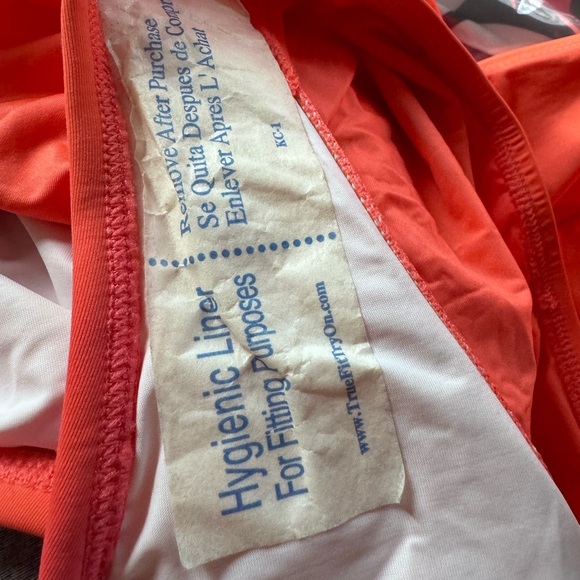 La Blanca Island Goddess Tummy-Control Strappy One-Piece Swimsuit - Picture 13 of 15